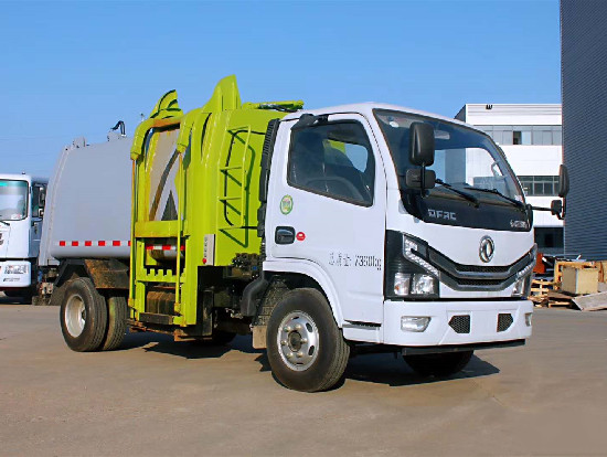 凱馬國六6方藍牌自裝卸挂桶）式垃圾車